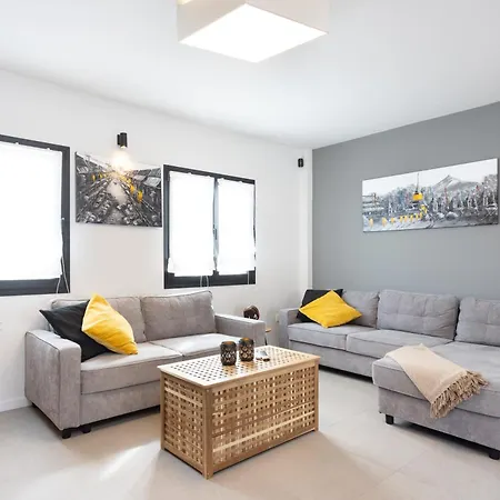 빌라 De 4 Dormitorios, Moderna Y Nueva, Con Aire Acondicionado, Cerca Del Mar Y Playa - Casa Maravilla 로스실로스