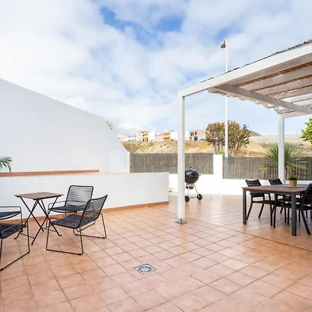 De 4 Dormitorios, Moderna Y Nueva, Con Aire Acondicionado, Cerca Del Mar Y Playa - Casa Maravilla 빌라 *