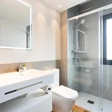 De 4 Dormitorios, Moderna Y Nueva, Con Aire Acondicionado, Cerca Del Mar Y Playa - Casa Maravilla لوس سيلوس