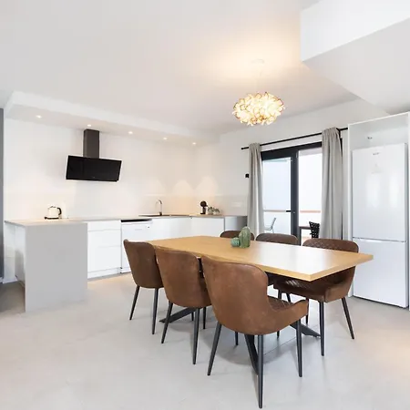 فيلة De 4 Dormitorios, Moderna Y Nueva, Con Aire Acondicionado, Cerca Del Mar Y Playa - Casa Maravilla لوس سيلوس