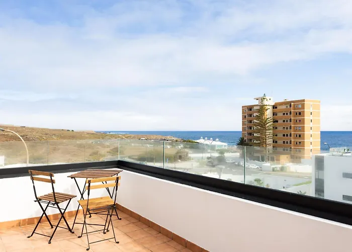 빌라 De 4 Dormitorios, Moderna Y Nueva, Con Aire Acondicionado, Cerca Del Mar Y Playa - Casa Maravilla *