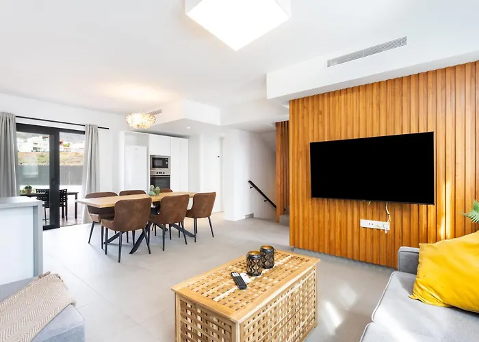 De 4 Dormitorios, Moderna Y Nueva, Con Aire Acondicionado, Cerca Del Mar Y Playa - Casa Maravilla 빌라 *