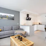 De 4 Dormitorios, Moderna Y Nueva, Con Aire Acondicionado, Cerca Del Mar Y Playa - Casa Maravilla Villa *