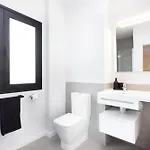 Villa De 4 Dormitorios, Moderna Y Nueva, Con Aire Acondicionado, Cerca Del Mar Y Playa - Casa Maravilla *