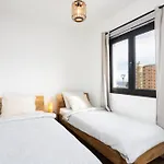 Villa De 4 Dormitorios, Moderna Y Nueva, Con Aire Acondicionado, Cerca Del Mar Y Playa - Casa Maravilla *