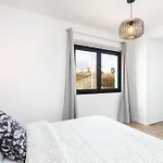 De 4 Dormitorios, Moderna Y Nueva, Con Aire Acondicionado, Cerca Del Mar Y Playa - Casa Maravilla Villa Los Silos
