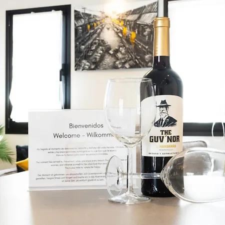 De 4 Dormitorios, Moderna Y Nueva, Con Aire Acondicionado, Cerca Del Mar Y Playa - Casa Maravilla Los Silos