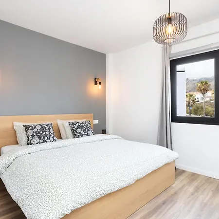 Villa De 4 Dormitorios, Moderna Y Nueva, Con Aire Acondicionado, Cerca Del Mar Y Playa - Casa Maravilla Los Silos