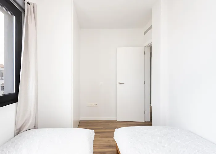 Villa De 4 Dormitorios, Moderna Y Nueva, Con Aire Acondicionado, Cerca Del Mar Y Playa - Casa Maravilla