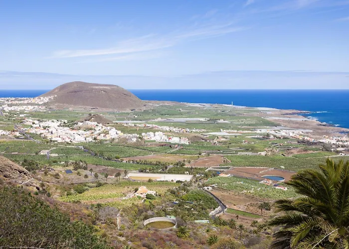 De 4 Dormitorios, Moderna Y Nueva, Con Aire Acondicionado, Cerca Del Mar Y Playa - Casa Maravilla Los Silos