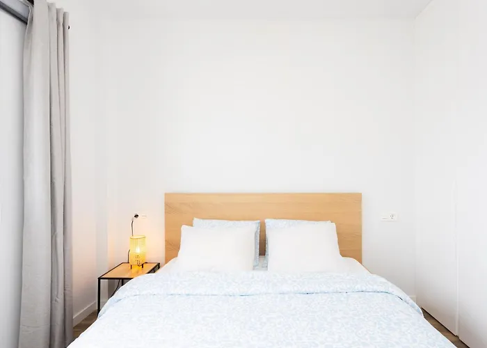 De 4 Dormitorios, Moderna Y Nueva, Con Aire Acondicionado, Cerca Del Mar Y Playa - Casa Maravilla Villa *