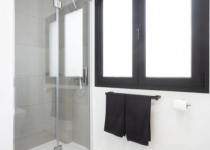 Villa De 4 Dormitorios, Moderna Y Nueva, Con Aire Acondicionado, Cerca Del Mar Y Playa - Casa Maravilla Los Silos