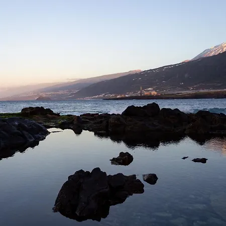 De 4 Dormitorios, Moderna Y Nueva, Con Aire Acondicionado, Cerca Del Mar Y Playa - Casa Maravilla Villa *