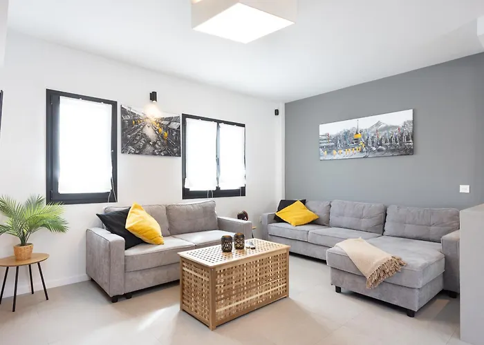 Villa De 4 Dormitorios, Moderna Y Nueva, Con Aire Acondicionado, Cerca Del Mar Y Playa - Casa Maravilla Los Silos