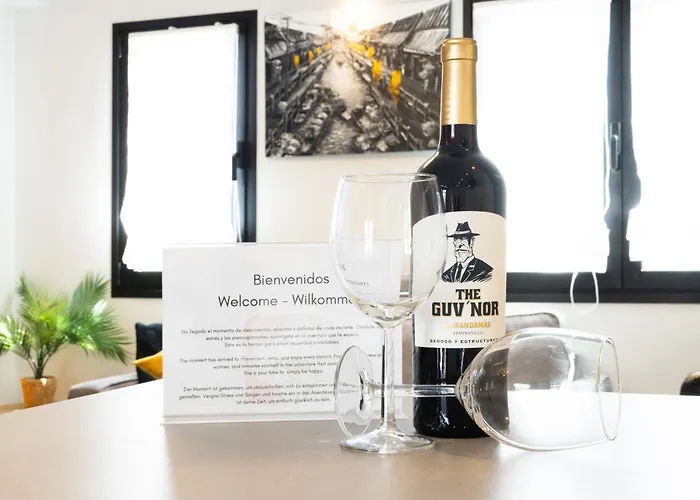 De 4 Dormitorios, Moderna Y Nueva, Con Aire Acondicionado, Cerca Del Mar Y Playa - Casa Maravilla Los Silos