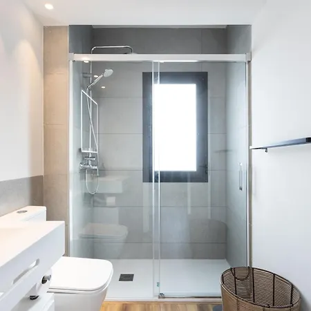 De 4 Dormitorios, Moderna Y Nueva, Con Aire Acondicionado, Cerca Del Mar Y Playa - Casa Maravilla Los Silos