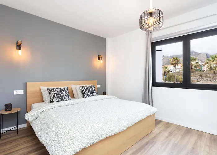 Villa De 4 Dormitorios, Moderna Y Nueva, Con Aire Acondicionado, Cerca Del Mar Y Playa - Casa Maravilla Los Silos