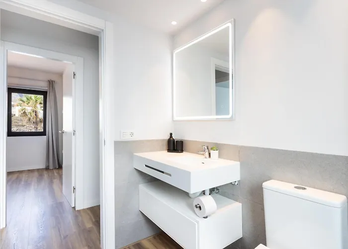 Villa De 4 Dormitorios, Moderna Y Nueva, Con Aire Acondicionado, Cerca Del Mar Y Playa - Casa Maravilla Los Silos